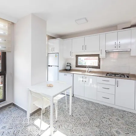 Apartament Cozy In The Heart Of *